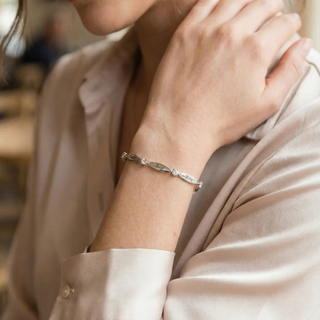 Bracelet Gravé Personnalisé - Éclat de Zirconium