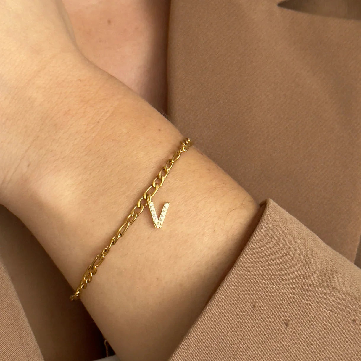 Bracelet Initiale Figaro – Plaqué Or & Zircone